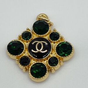 CHANEL CC Green Crystal Charm Gold Tone Pendant Zipper Pull Rare Style EUC